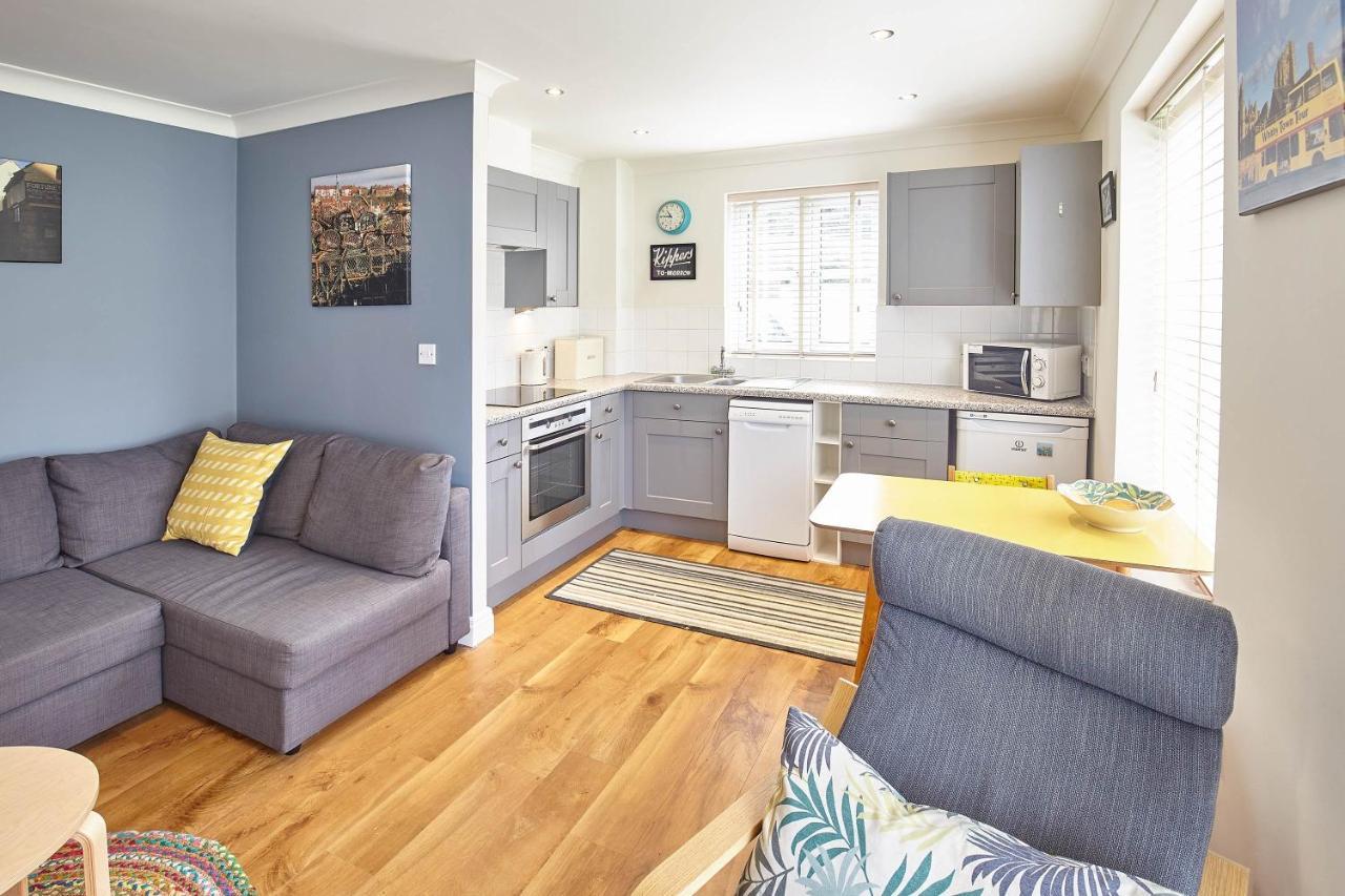 Host & Stay - Whitehall 1 Apartment Whitby Extérieur photo
